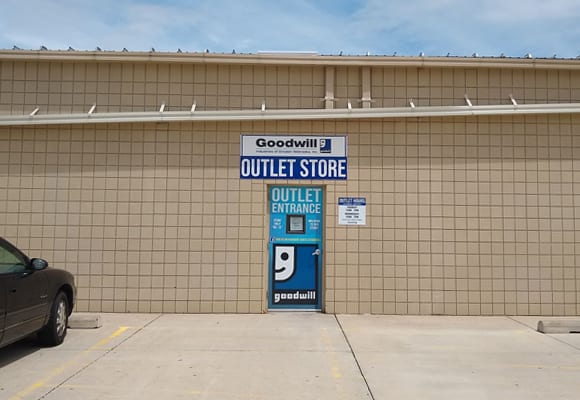 Grand Island - Outlet Retail
